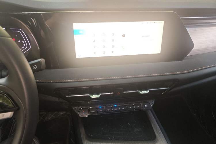 Used CHANGAN X7 PLUS 2024 1.5T Automatic Prestige 7-Seater Audio And AC Panel