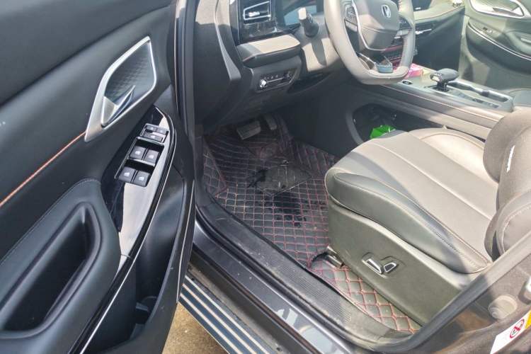 Used CHANGAN X7 PLUS 2024 1.5T Automatic Prestige 7-Seater Driver Seat
