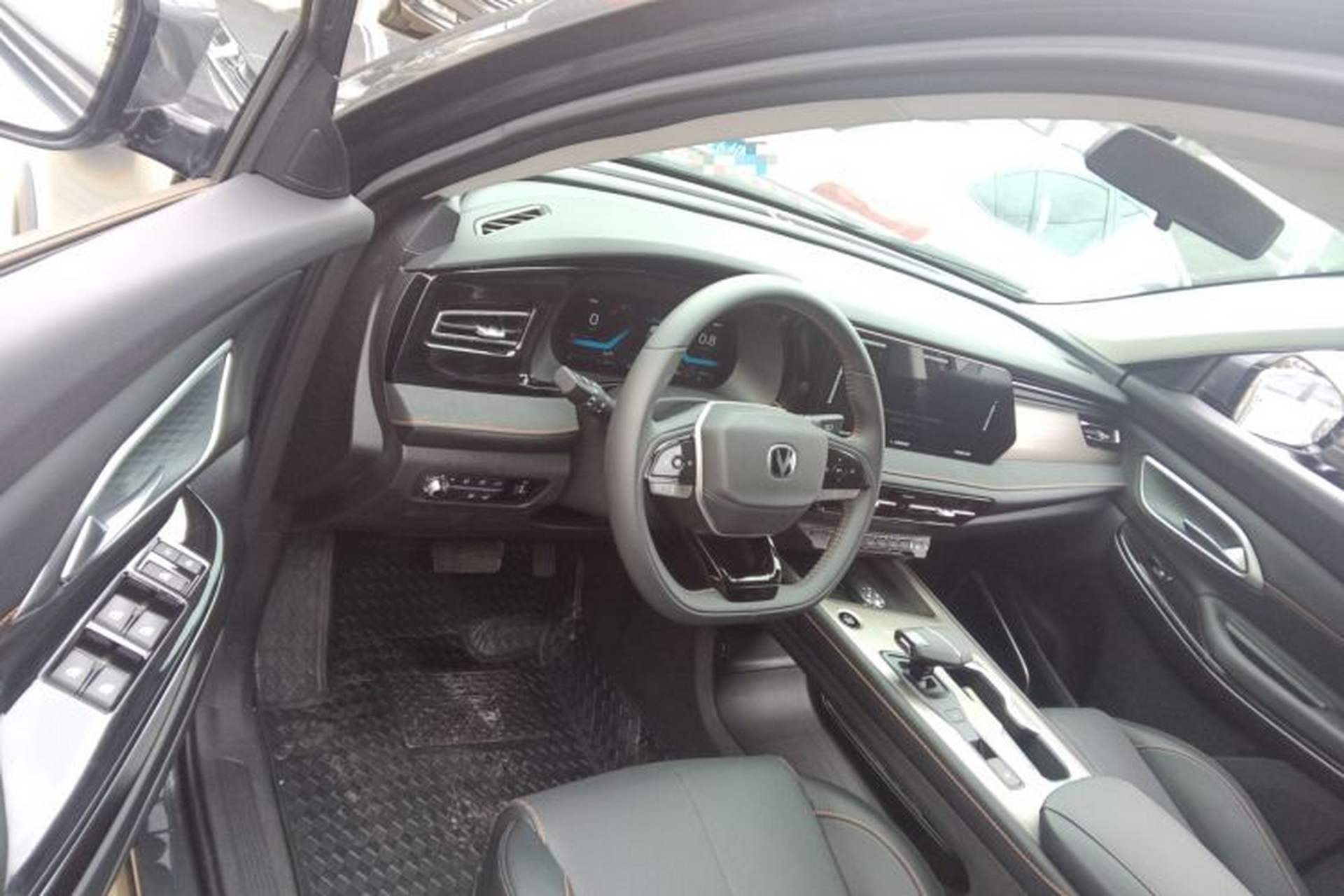 Used CHANGAN X7 PLUS 2024 1.5T Automatic Luxury 7-Seater Driver Seat