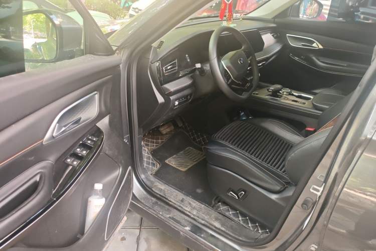 Used CHANGAN X7 PLUS 2024 1.5T Automatic Prestige 7-Seater Driver Seat