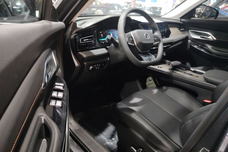Used CHANGAN X7 PLUS 2024 1.5T Automatic Luxury 7-Seater Driver Seat