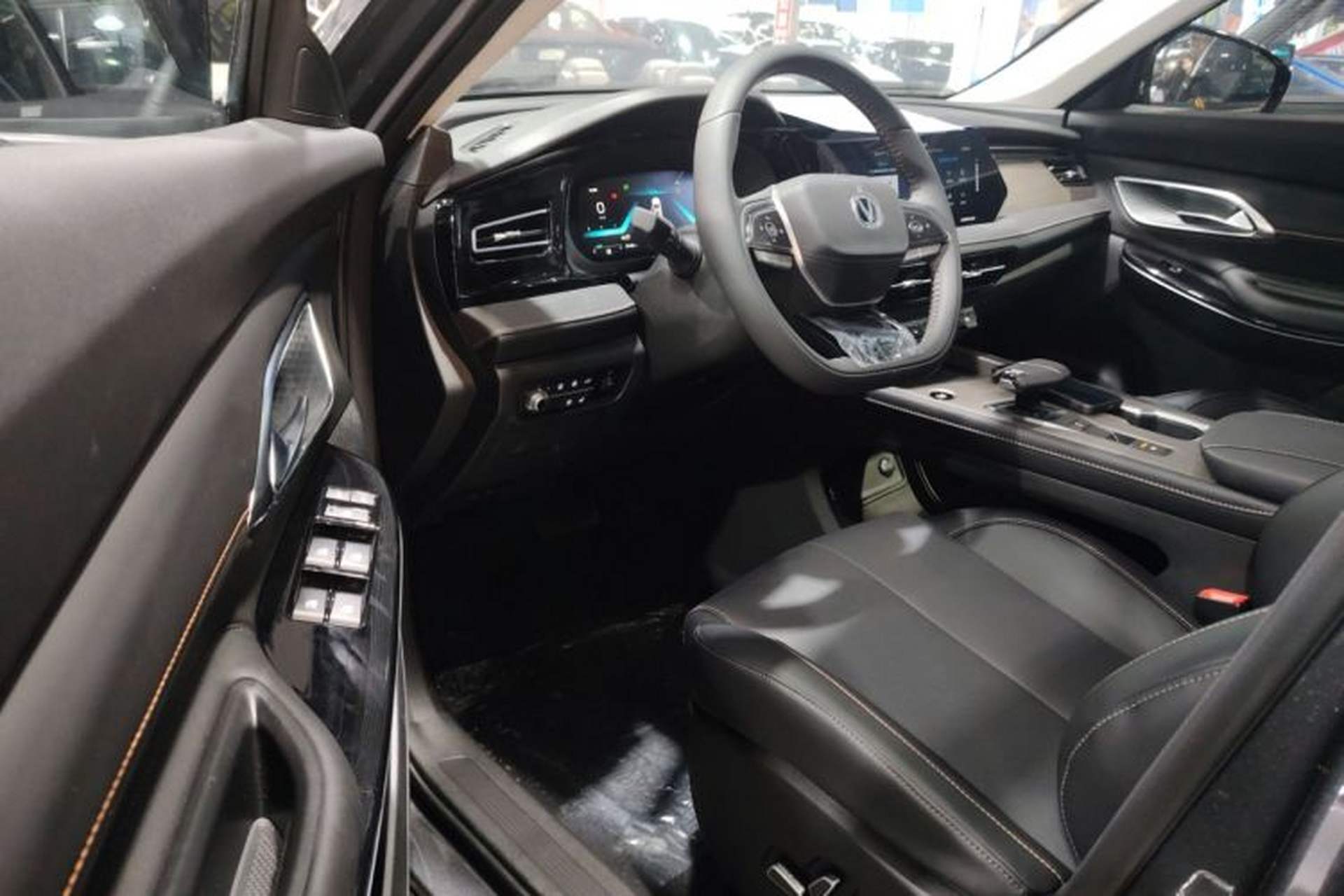 Used CHANGAN X7 PLUS 2024 1.5T Automatic Luxury 7-Seater Driver Seat