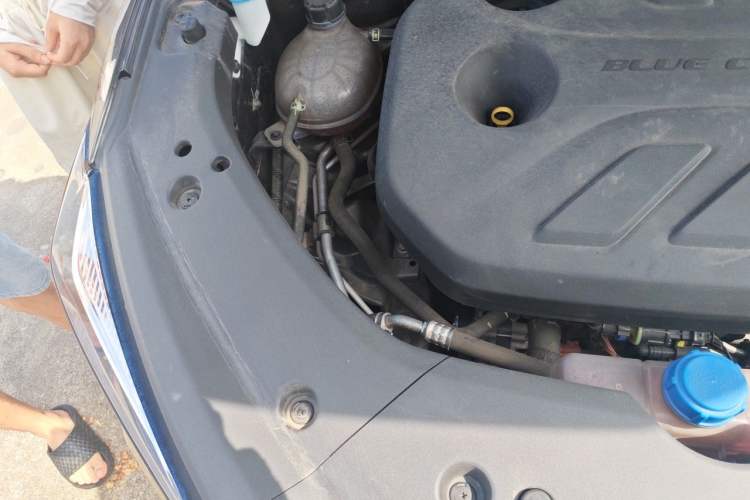 Used CHANGAN X7 PLUS 2024 1.5T Automatic Prestige 7-Seater Engine Bay Right