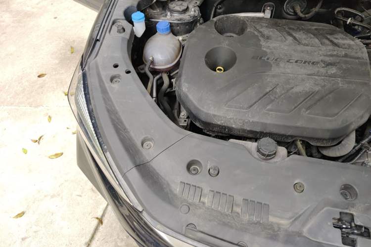 Used CHANGAN X7 PLUS 2024 1.5T Automatic Prestige 7-Seater Engine Bay Right
