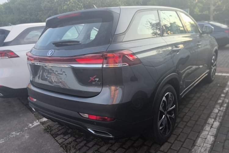 Used CHANGAN X7 PLUS 2024 1.5T Automatic Prestige 7-Seater Exterior 3
