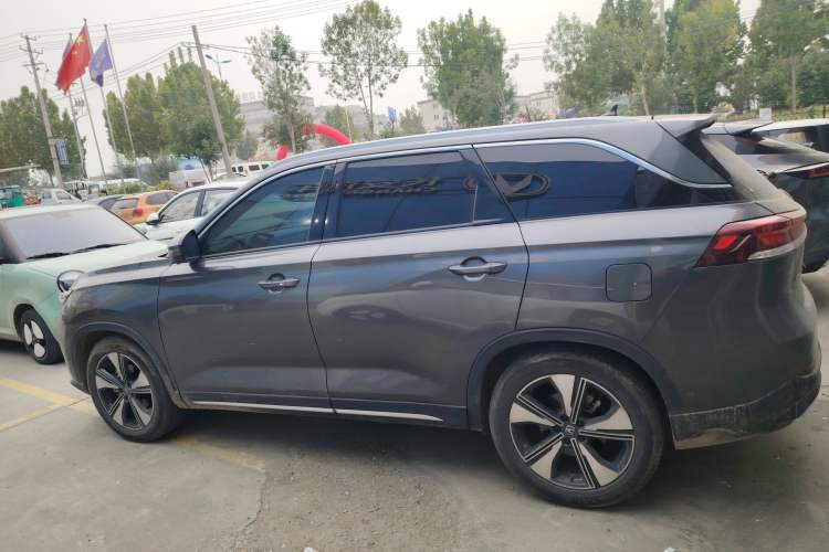 Used CHANGAN X7 PLUS 2024 1.5T Automatic Luxury 7-Seater Exterior 3