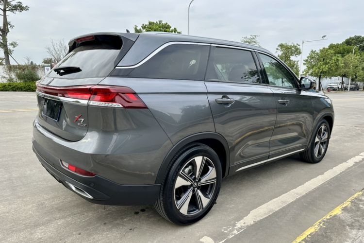 Used CHANGAN X7 PLUS 2024 1.5T Automatic Luxury 7-Seater Exterior 4