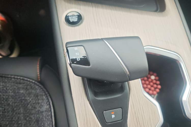 Used CHANGAN X7 PLUS 2024 1.5T Automatic Smart Enjoyment 5-Seater Gear Lever