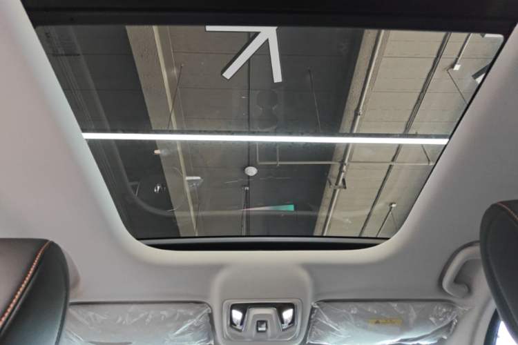 Used CHANGAN X7 PLUS 2024 1.5T Automatic Smart Enjoyment 5-Seater Headliner