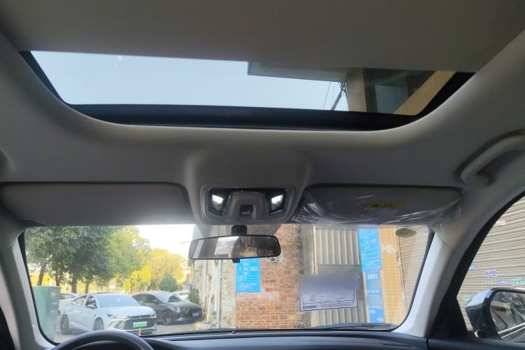 Used CHANGAN X7 PLUS 2024 1.5T Automatic Luxury 7-Seater Headliner