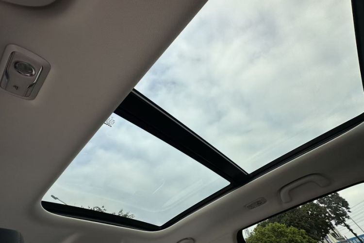 Used CHANGAN X7 PLUS 2024 1.5T Automatic Luxury 7-Seater Headliner