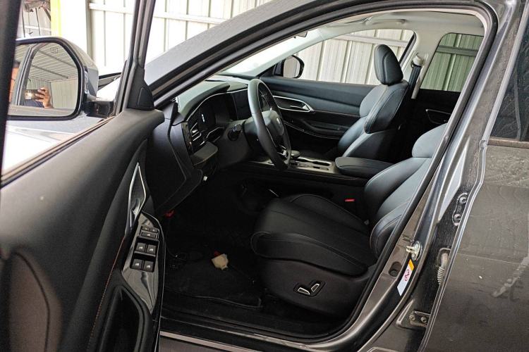 Used CHANGAN X7 PLUS 2024 1.5T Automatic Luxury 7-Seater Interior 3