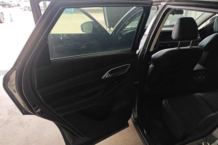 Used CHANGAN X7 PLUS 2024 1.5T Automatic Luxury 7-Seater Interior 8