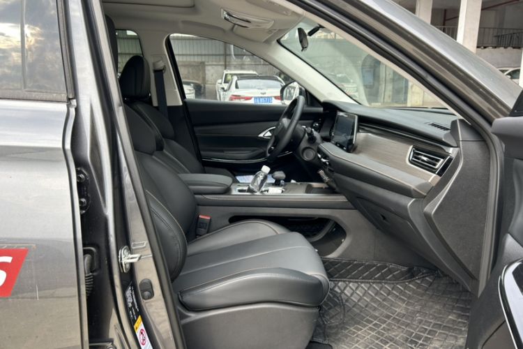 Used CHANGAN X7 PLUS 2024 1.5T Automatic Luxury 7-Seater Interior 9