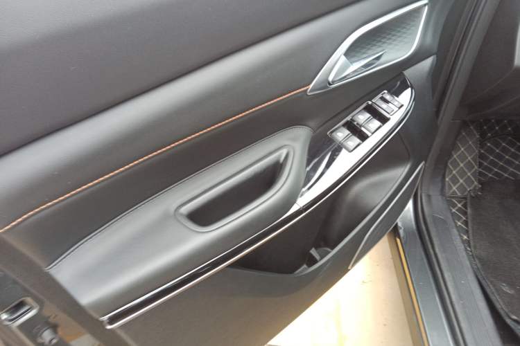 Used CHANGAN X7 PLUS 2024 1.5T Automatic Luxury 7-Seater Left Front Door Interior