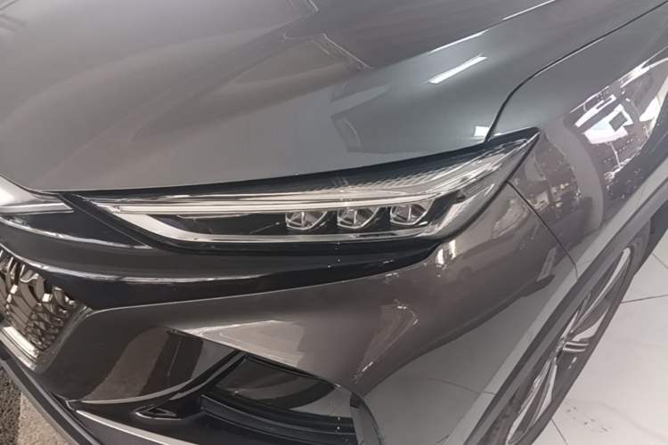 Used CHANGAN X7 PLUS 2024 1.5T Automatic Prestige 7-Seater Left Front Headlight
