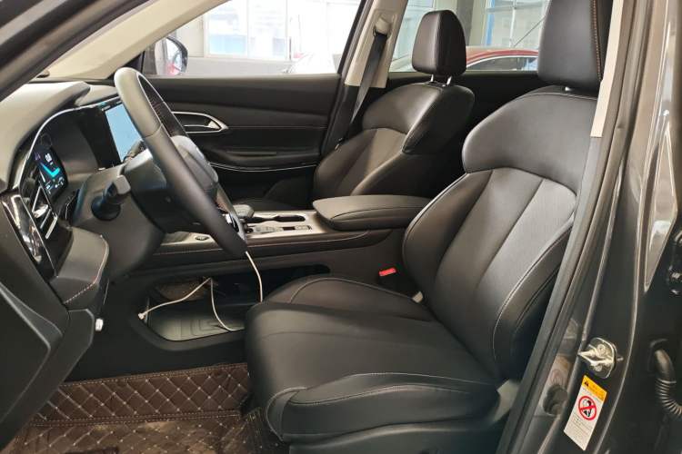 Used CHANGAN X7 PLUS 2024 1.5T Automatic Luxury 7-Seater Left Front Seat