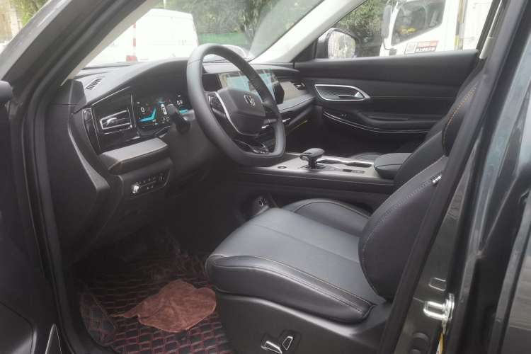 Used CHANGAN X7 PLUS 2024 1.5T Automatic Luxury 7-Seater Left Front Seat