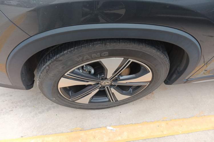 Used CHANGAN X7 PLUS 2024 1.5T Automatic Luxury 7-Seater Left Front Wheel Hub