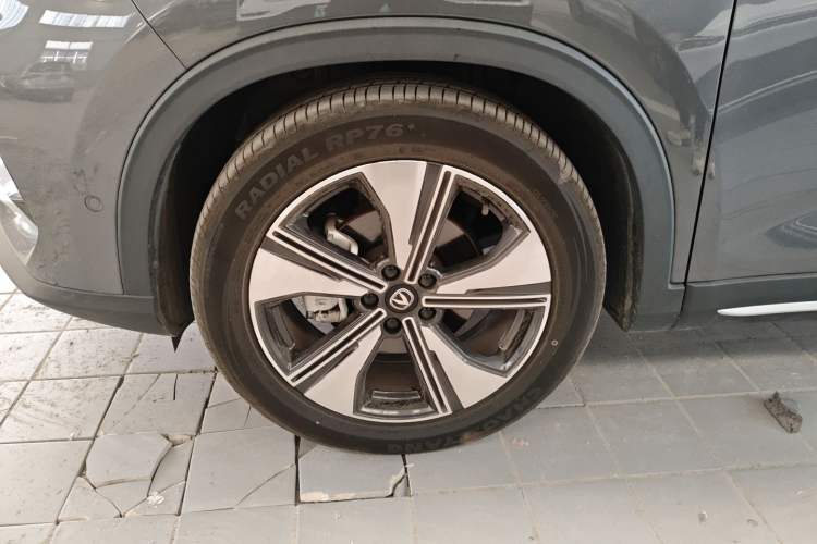 Used CHANGAN X7 PLUS 2024 1.5T Automatic Luxury 7-Seater Left Front Wheel Hub