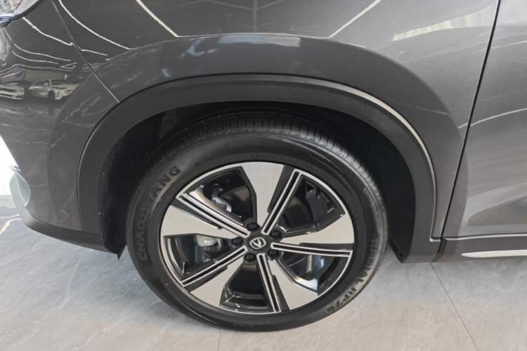 Used CHANGAN X7 PLUS 2024 1.5T Automatic Smart Enjoyment 5-Seater Left Front Wheel Hub