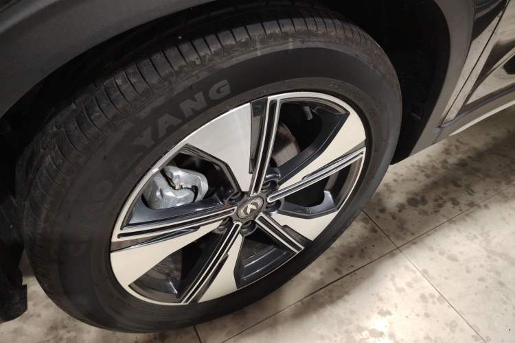 Used CHANGAN X7 PLUS 2024 1.5T Automatic Luxury 7-Seater Left Front Wheel Hub