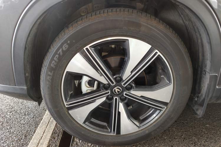 Used CHANGAN X7 PLUS 2024 1.5T Automatic Smart Enjoyment 5-Seater Left Front Wheel Hub