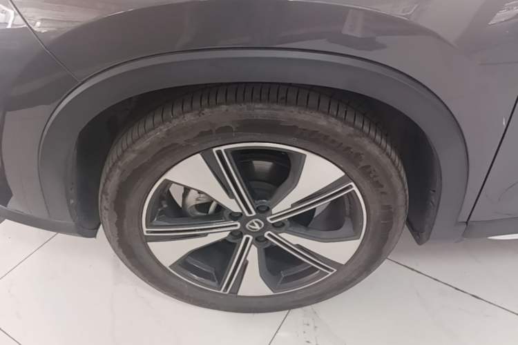 Used CHANGAN X7 PLUS 2024 1.5T Automatic Prestige 7-Seater Left Front Wheel Hub