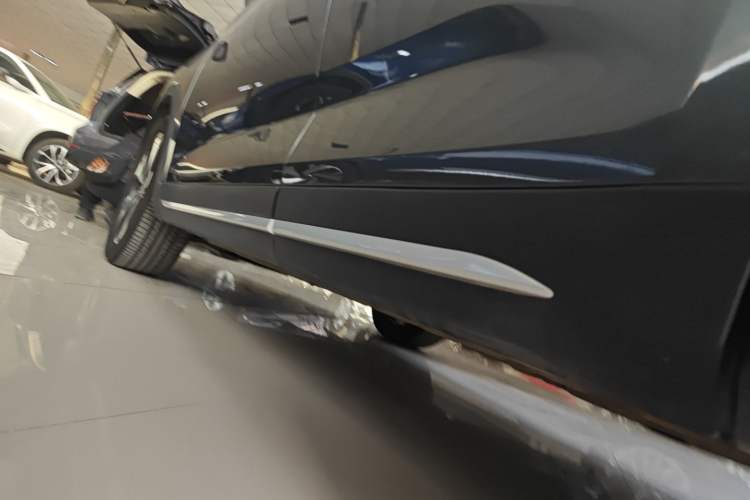 Used CHANGAN X7 PLUS 2024 1.5T Automatic Luxury 7-Seater Left Side Sill