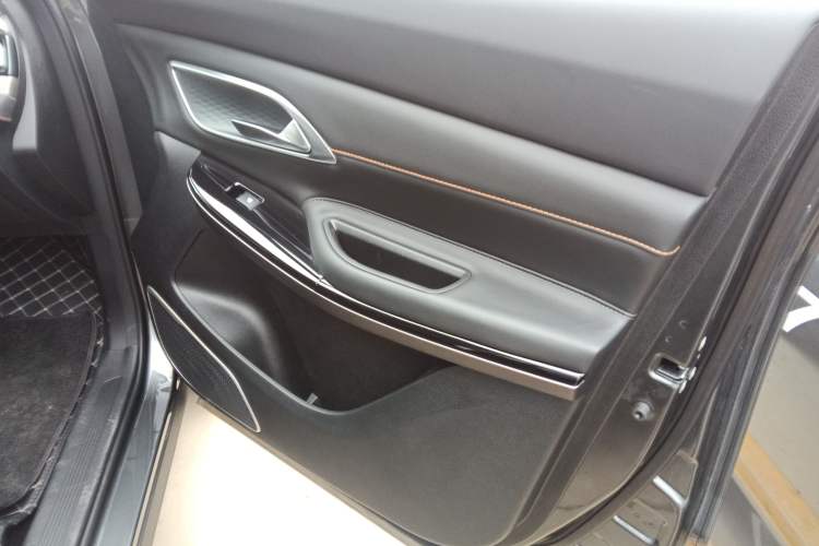 Used CHANGAN X7 PLUS 2024 1.5T Automatic Luxury 7-Seater Right Front Door Interior