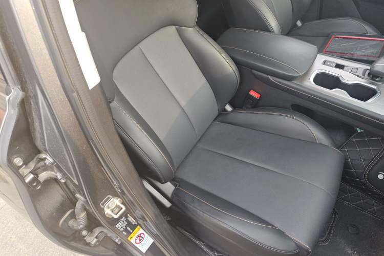 Used CHANGAN X7 PLUS 2024 1.5T Automatic Prestige 7-Seater Right Front Seat