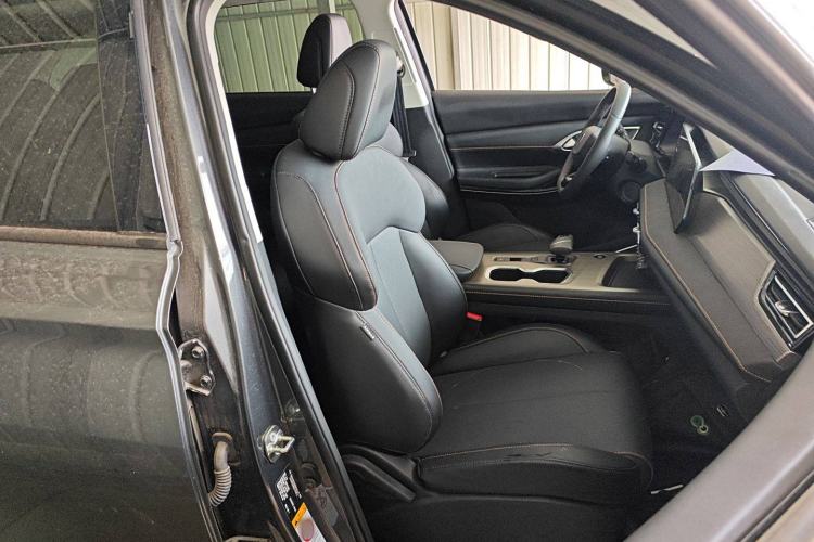 Used CHANGAN X7 PLUS 2024 1.5T Automatic Luxury 7-Seater Right Front Seat