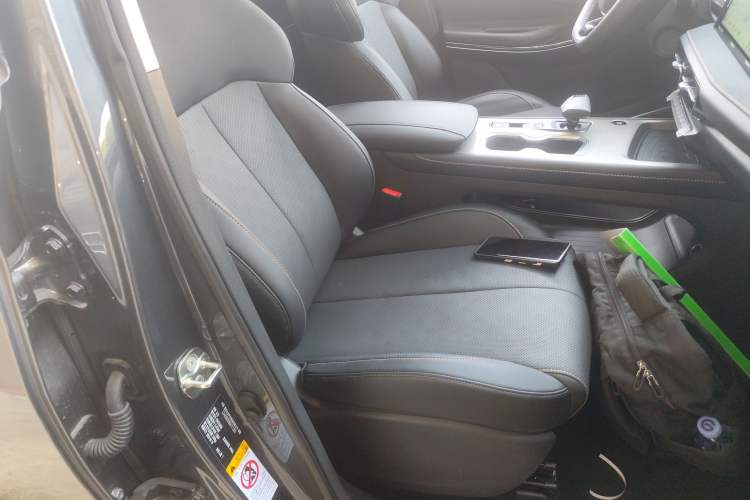 Used CHANGAN X7 PLUS 2024 1.5T Automatic Luxury 7-Seater Right Front Seat