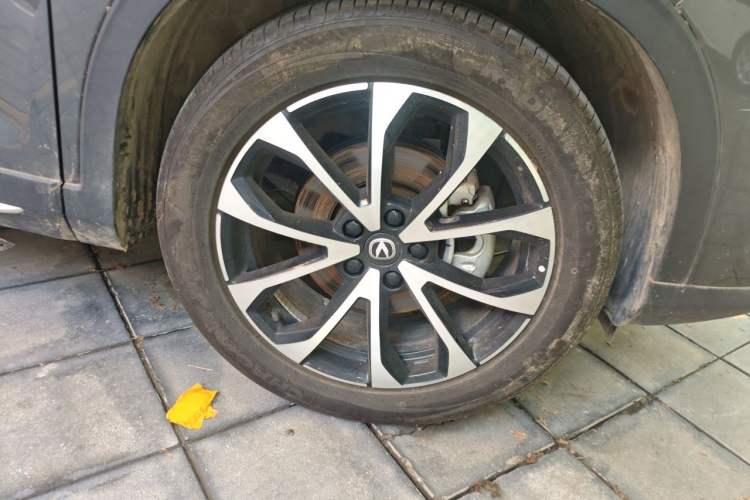 Used CHANGAN X7 PLUS 2024 1.5T Automatic Prestige 7-Seater Right Front Wheel Hub