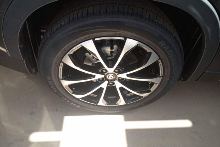 Used CHANGAN X7 PLUS 2024 1.5T Automatic Prestige 7-Seater Right Rear Wheel Hub