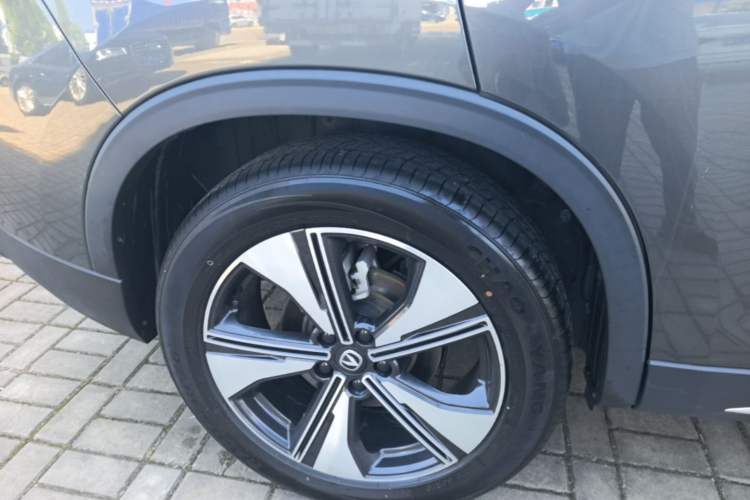 Used CHANGAN X7 PLUS 2024 1.5T Automatic Smart Enjoyment 5-Seater Right Rear Wheel Hub