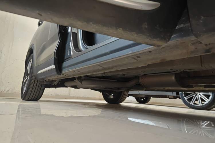 Used CHANGAN X7 PLUS 2024 1.5T Automatic Luxury 7-Seater Right Side Sill