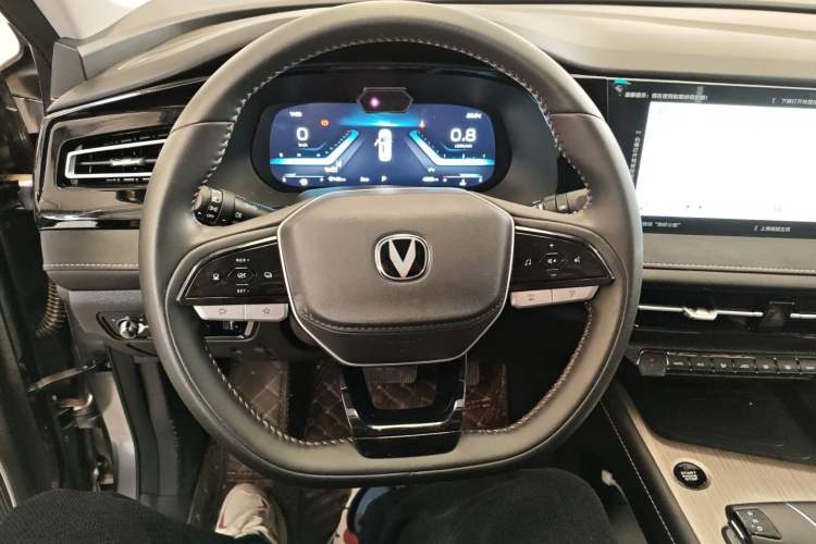 Used CHANGAN X7 PLUS 2024 1.5T Automatic Luxury 7-Seater Steering Wheel