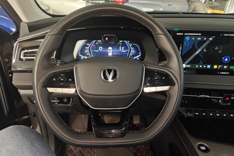 Used CHANGAN X7 PLUS 2024 1.5T Automatic Luxury 7-Seater Steering Wheel