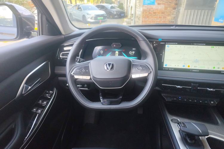 Used CHANGAN X7 PLUS 2024 1.5T Automatic Luxury 7-Seater Steering Wheel
