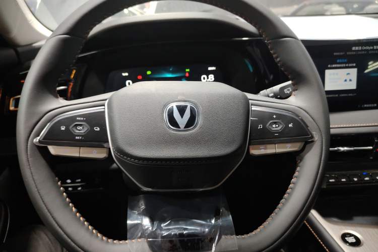 Used CHANGAN X7 PLUS 2024 1.5T Automatic Luxury 7-Seater Steering Wheel