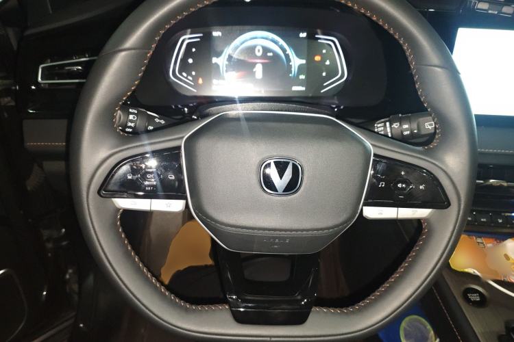 Used CHANGAN X7 PLUS 2024 1.5T Automatic Prestige 7-Seater Steering Wheel
