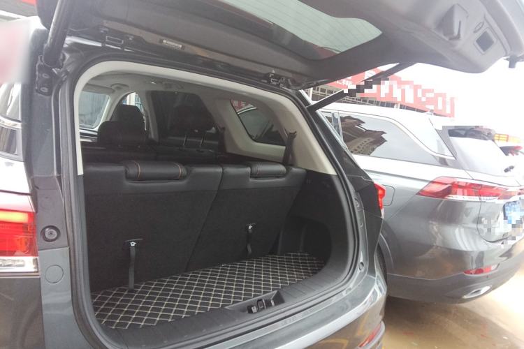 Used CHANGAN X7 PLUS 2024 1.5T Automatic Luxury 7-Seater Trunk