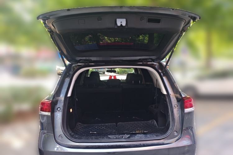 Used CHANGAN X7 PLUS 2024 1.5T Automatic Prestige 7-Seater Trunk