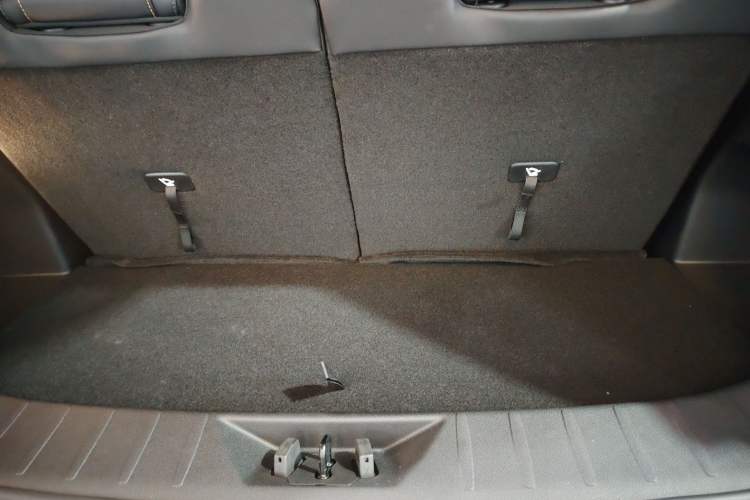 Used CHANGAN X7 PLUS 2024 1.5T Automatic Luxury 7-Seater Trunk