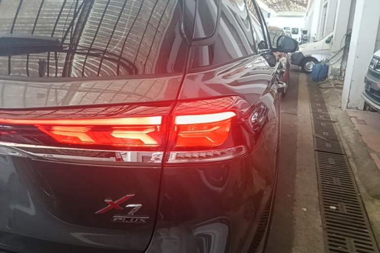 Used CHANGAN X7 PLUS 2024 1.5T Automatic Prestige 7-Seater Exterior 3