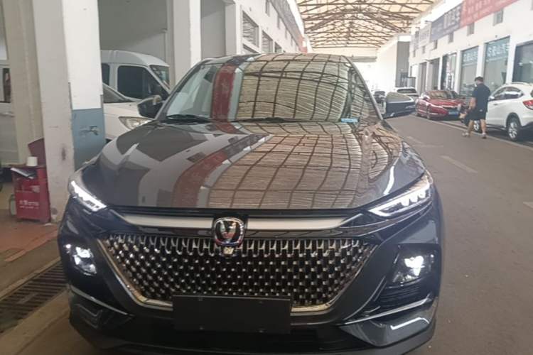Used CHANGAN X7 PLUS 2024 1.5T Automatic Prestige 7-Seater Front