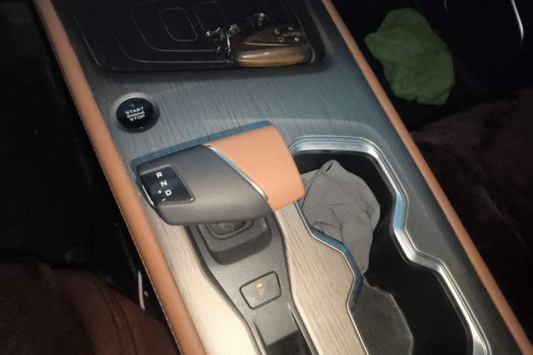 Used CHANGAN X7 PLUS 2024 1.5T Automatic Smart Enjoyment 5-Seater Gear Lever