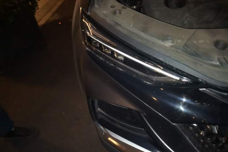Used CHANGAN X7 PLUS 2024 1.5T Automatic Prestige 7-Seater Right Front Headlight