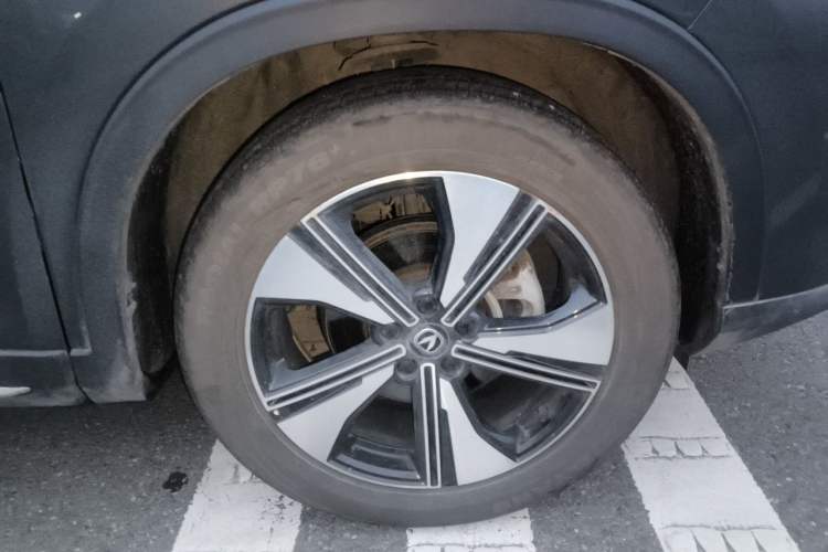 Used CHANGAN X7 PLUS 2024 1.5T Automatic Smart Enjoyment 5-Seater Right Front Wheel Hub